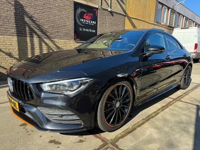 Zwart Gebruikt 2019 Mercedes CLA180 Premium Plus Sedan | € 28.950 (Iets duurder) - Afbeelding 1/4