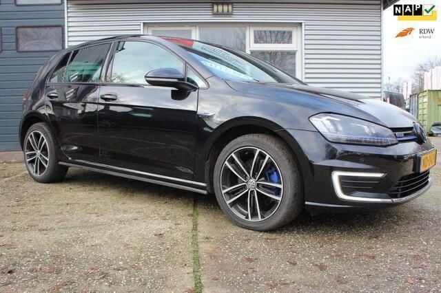 Zwart Gebruikt 2016 VW Golf VII GTE Hatchback | € 11.990 (Goede deal) - Afbeelding 1/4