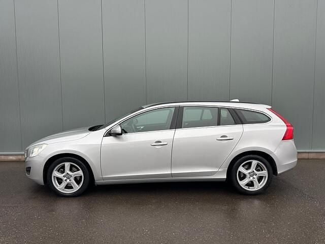 Occasion Volvo V60 Summum 180 PK (132 kW) 2012 Grijs (metallic) Stationwagen