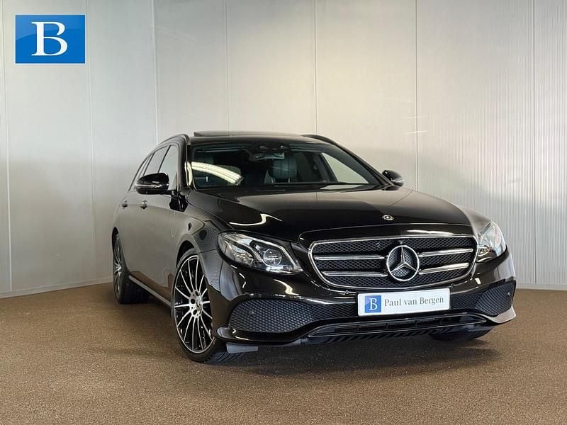 Zwart Gebruikt 2017 Mercedes E350 Premium Plus Stationwagen | € 32.900 (Iets duurder) - Afbeelding 1/4