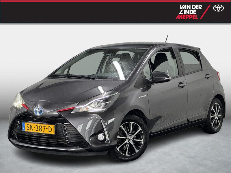Grijs Gebruikt 2018 Toyota Yaris Hybrid Design Hatchback | € 16.950 (Iets duurder) - Afbeelding 1/4