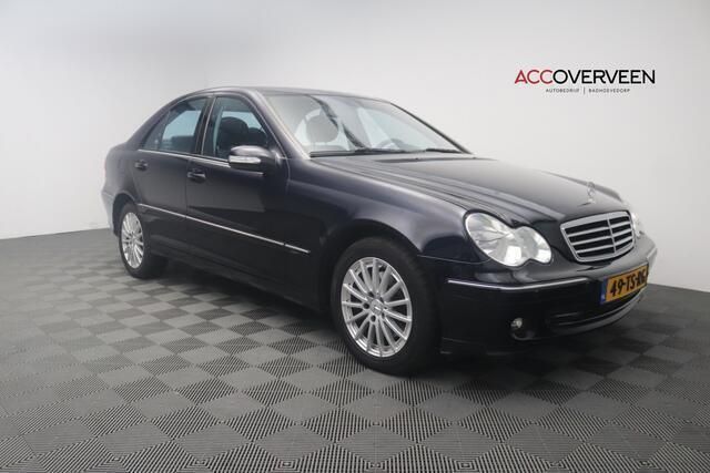 Blauw, metallic lak Gebruikt 2007 Mercedes C280 Avantgarde Sedan | € 7.950 (Eerlijke prijs) - Afbeelding 1/4