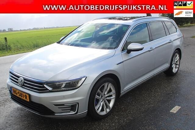 Grijs Gebruikt 2015 VW Passat Highline Stationwagen | € 9.650 (Eerlijke prijs) - Afbeelding 1/4