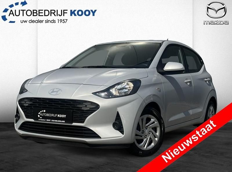 Grijs Gebruikt 2024 Hyundai i10 Comfort Hatchback | € 17.745 (Eerlijke prijs) - Afbeelding 1/4