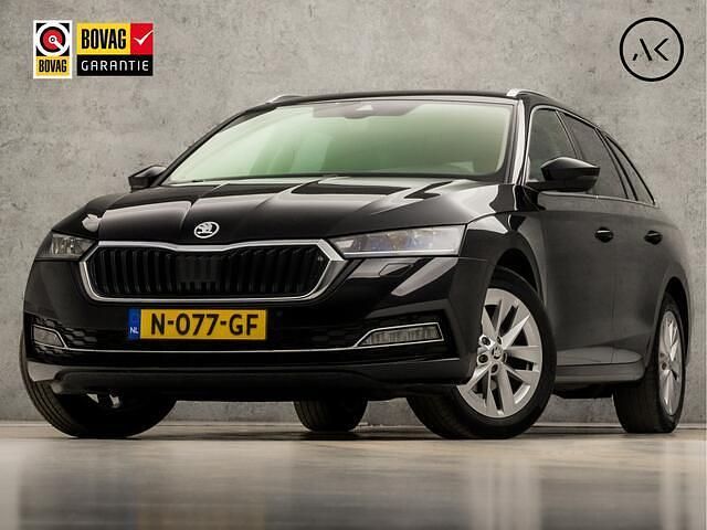 Zwart Gebruikt 2021 Skoda Octavia SportLine Stationwagen | € 16.945 (Goede deal) - Afbeelding 1/4