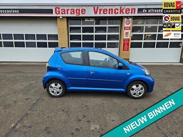 Blauw Gebruikt 2009 Toyota Aygo Hatchback | € 2.650 (Eerlijke prijs) - Afbeelding 1/4