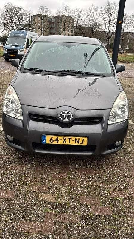 Grijs Occasion 2007 Toyota Corolla Verso Luna MPV | € 4.500 (Eerlijke prijs) - Afbeelding 1/4
