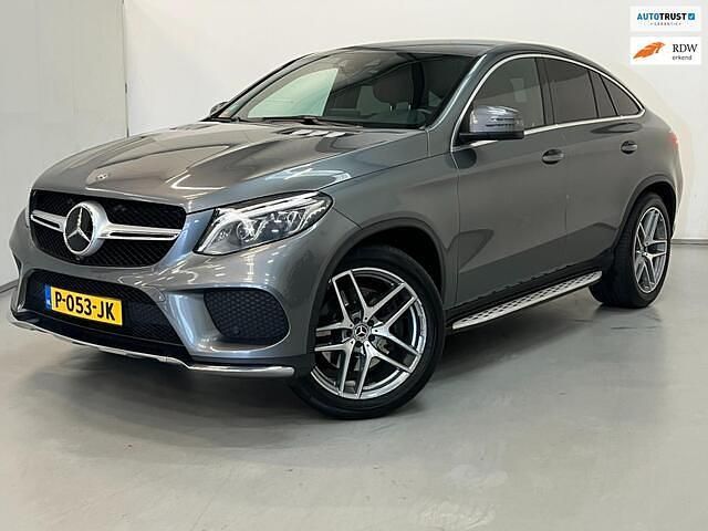 Grijs (metallic) Gebruikt 2017 Mercedes GLE400 AMG Coupé | € 42.750 - Afbeelding 1/4