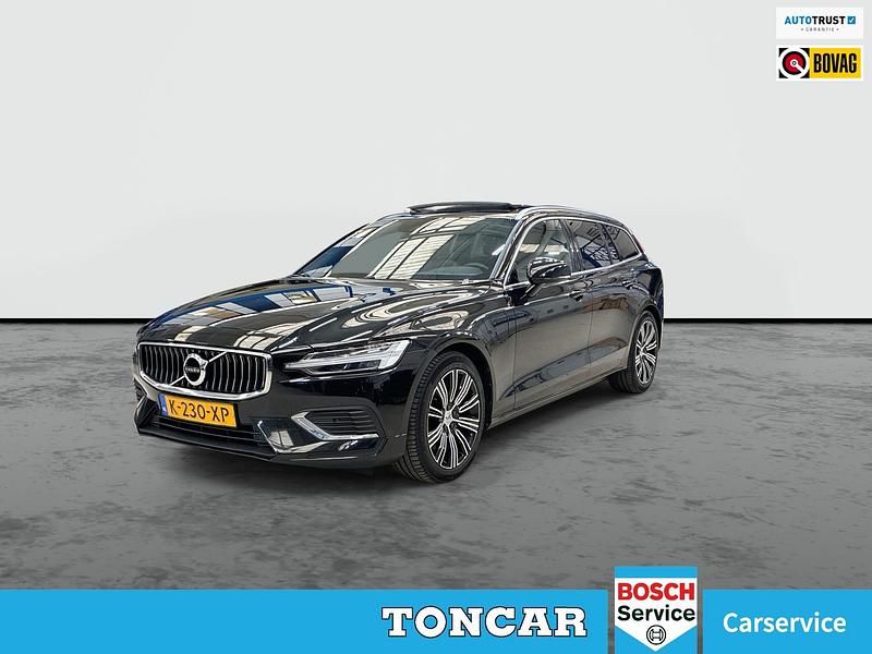 Zwart Gebruikt 2021 Volvo V60 Business Edition Stationwagen | € 32.485 (Iets duurder) - Afbeelding 1/4