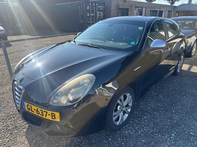 Zwart Gebruikt 2011 Alfa Romeo Giulietta Distinctive Hatchback | € 2.950 (Duur) - Afbeelding 1/4