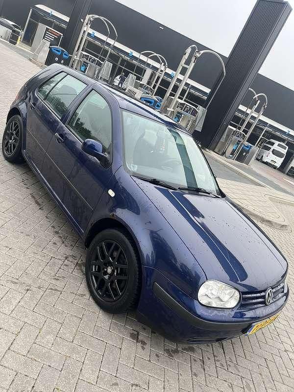 Blauw Gebruikt 1999 VW Golf IV Trendline Hatchback | € 1.099 (Super prijs) - Afbeelding 1/4