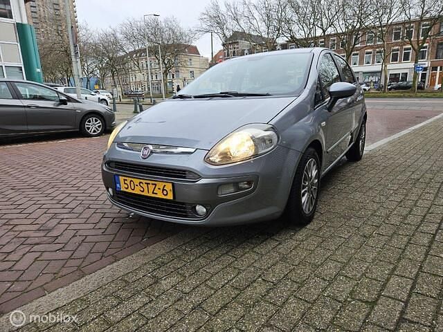 Grijs Occasion 2011 Fiat Punto Evo Easy Hatchback | € 3.750 (Eerlijke prijs) - Afbeelding 1/4