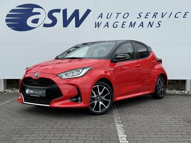 Rood Gebruikt 2020 Toyota Yaris Executive Hatchback | € 21.950 (Eerlijke prijs) - Afbeelding 1/4