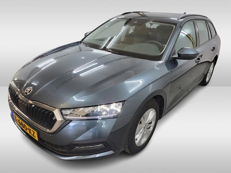 Grijs Gebruikt 2021 Skoda Octavia Business Line Stationwagen | € 21.700 (Eerlijke prijs) - Afbeelding 1/4