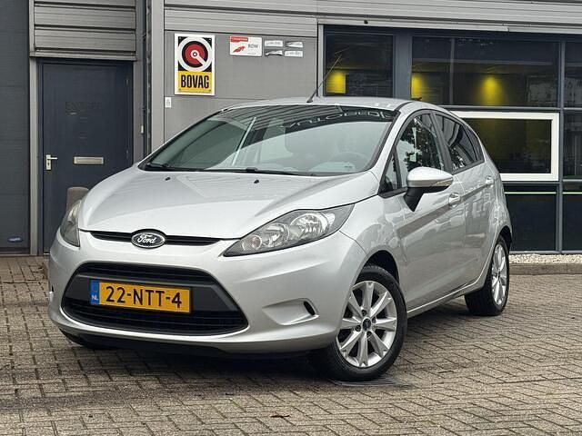 Grijs Gebruikt 2010 Ford Fiesta Limited Hatchback | € 1.750 (Super prijs) - Afbeelding 1/4