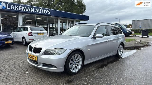 Grijs Gebruikt 2008 BMW 325 Executive Stationwagen | € 7.950 (Eerlijke prijs) - Afbeelding 1/4