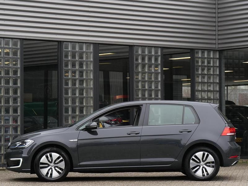 Occasion VW e-Golf 39 kW (54 PK) 2020 Grijs Hatchback