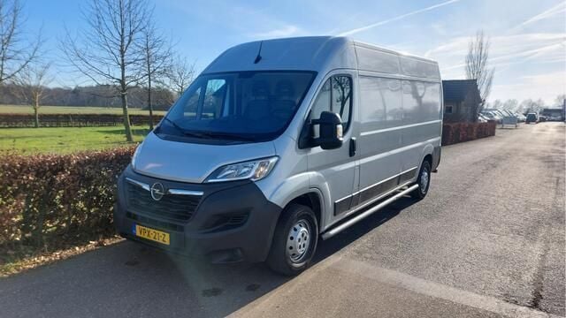 Grijs Gebruikt 2022 Opel Movano Edition Van | € 9.250 (Super prijs) - Afbeelding 1/4