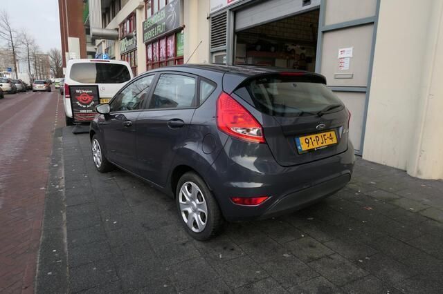 Occasion Ford Fiesta Limited 60 PK (44 kW) 2011 Grijs Hatchback