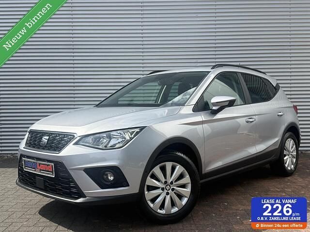 Grijs Gebruikt 2021 Seat Arona Style SUV | € 13.950 (Super prijs) - Afbeelding 1/4