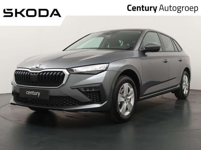 Grijs Nieuw 2025 Skoda Scala Selection Hatchback | € 31.490 (Eerlijke prijs) - Afbeelding 1/4