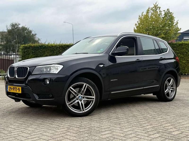 Zwart Gebruikt 2011 BMW X3 Executive SUV | € 10.945 (Goede deal) - Afbeelding 1/4