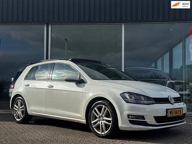 Wit Gebruikt 2013 VW Golf VII Highline Hatchback | € 7.950 (Super prijs) - Afbeelding 1/4