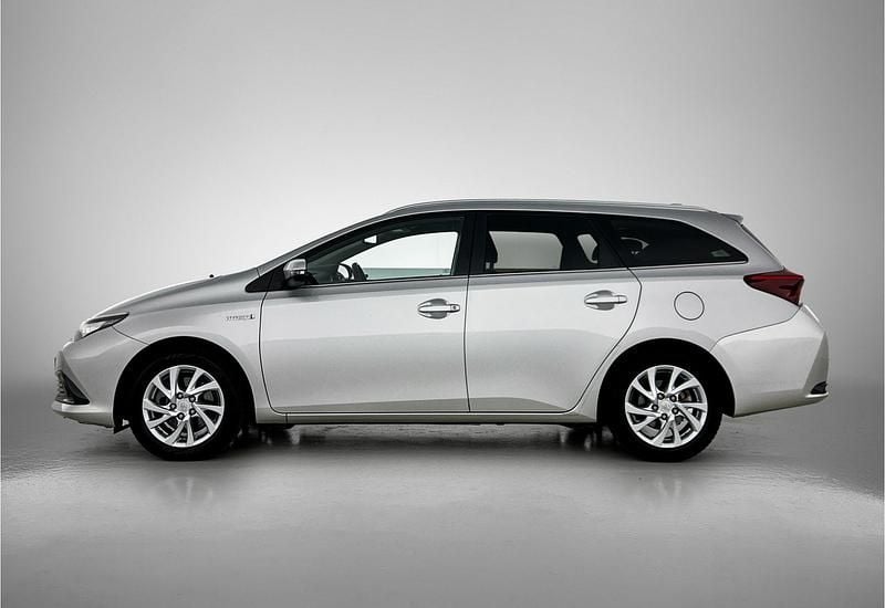 Occasion Toyota Auris Hybrid Executive 2017 Grijs Stationwagen