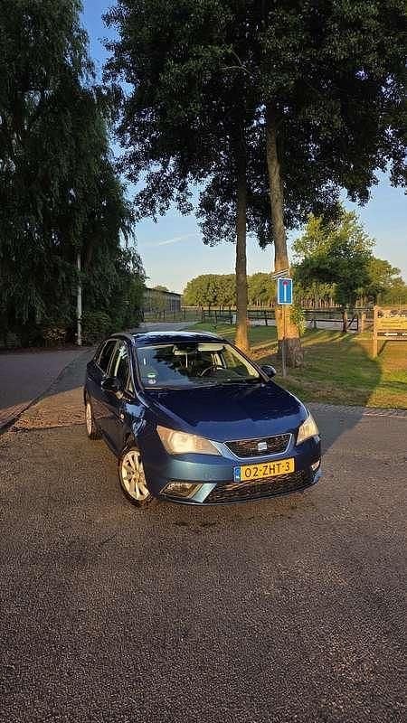 Blauw Gebruikt 2012 Seat Ibiza ST Style Stationwagen | € 4.999 (Eerlijke prijs) - Afbeelding 1/4
