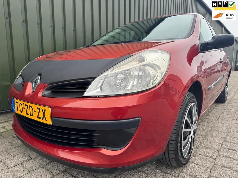 Rood Occasion 2008 Renault Clio II Business Hatchback | € 1.899 (Eerlijke prijs) - Afbeelding 1/4