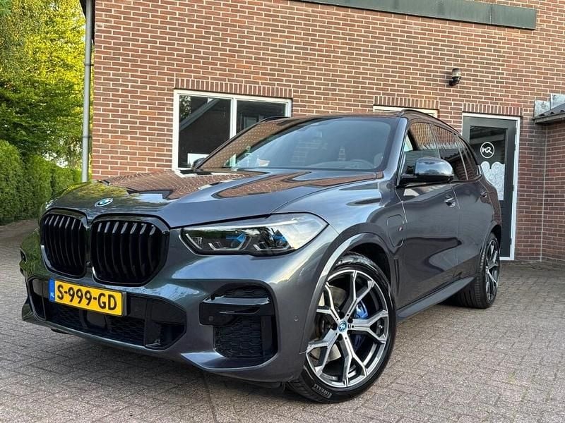 Grijs Gebruikt 2022 BMW X5 Executive SUV | € 74.950 (Eerlijke prijs) - Afbeelding 1/4