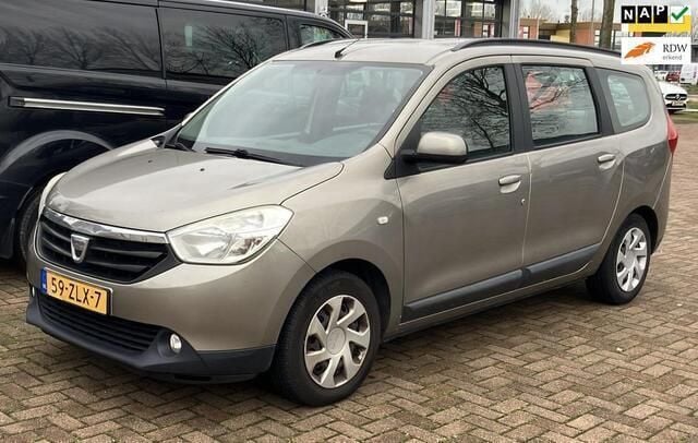Bruin Gebruikt 2013 Dacia Lodgy Lauréate MPV | € 4.250 (Duur) - Afbeelding 1/4