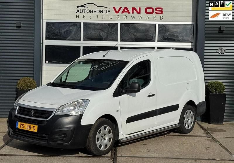 Gebruikt 2015 Peugeot Partner S Van | € 7.000 (Goede deal) - Afbeelding 1/4