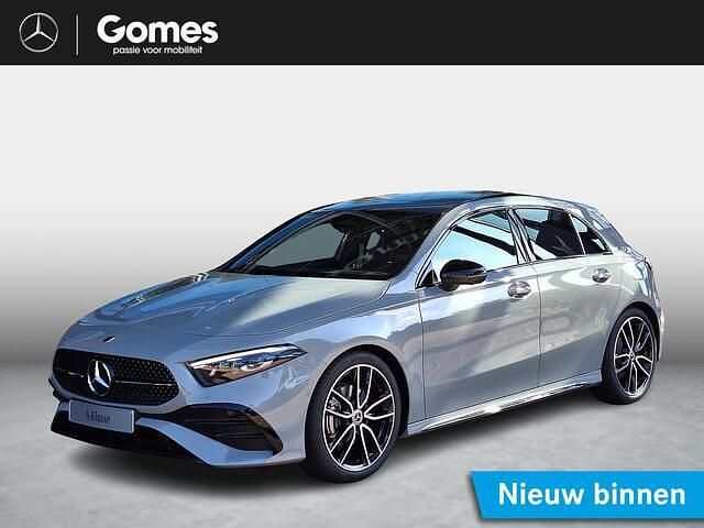 Grijs Nieuw 2025 Mercedes A180 Business Hatchback | € 50.197 - Afbeelding 1/4
