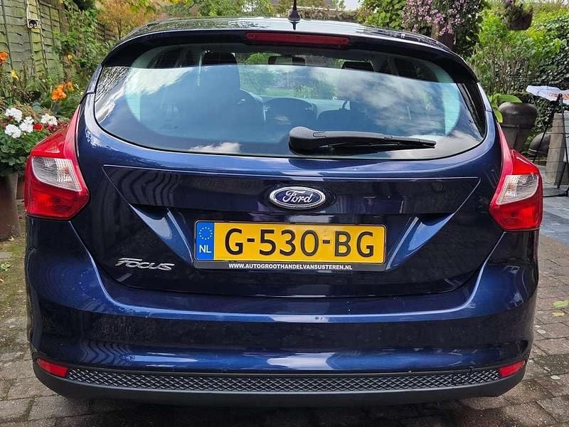 Blauw Occasion 2012 Ford Focus Trend Hatchback | € 5.000 (Goede deal) - Afbeelding 1/4