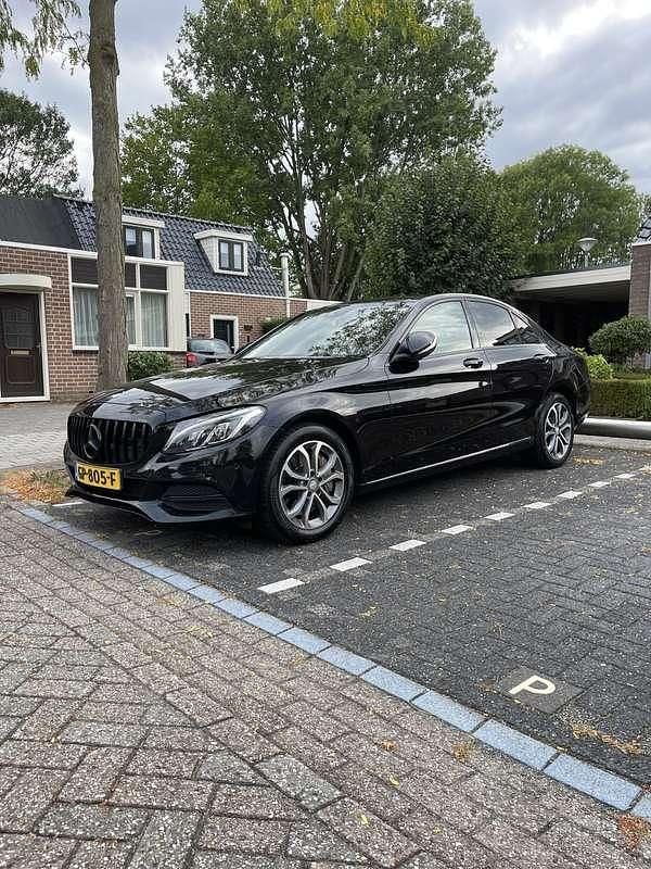 Occasion 2015 Mercedes C350e Avantgarde Sedan | € 13.799 (Eerlijke prijs) - Afbeelding 1/4