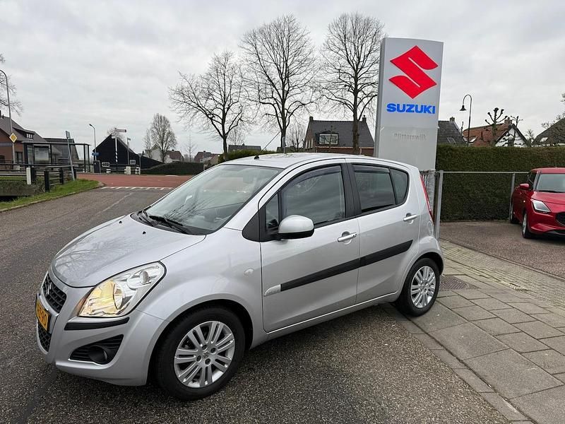 Grijs Gebruikt 2014 Suzuki Splash Exclusive Hatchback | € 7.450 (Eerlijke prijs) - Afbeelding 1/4