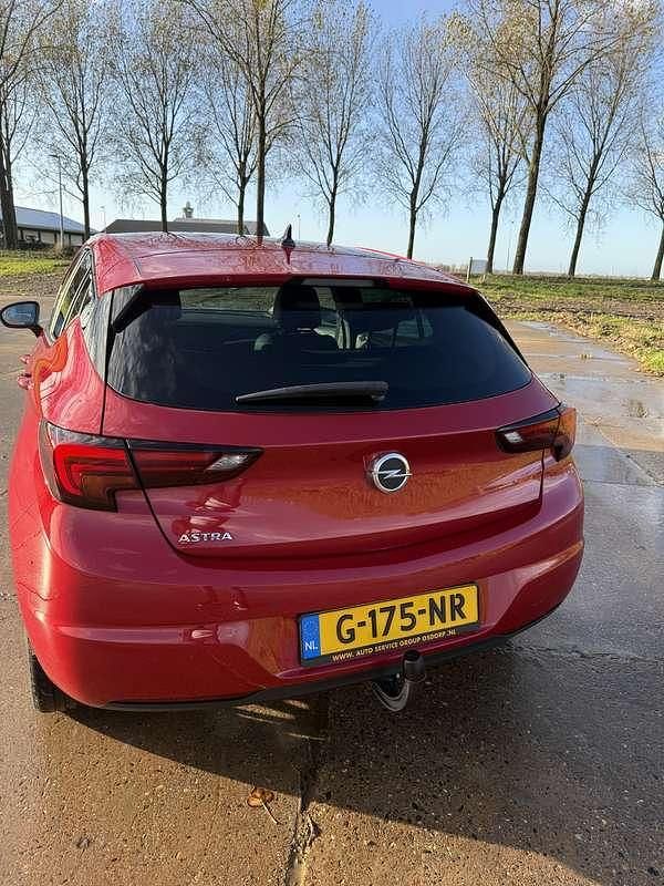 Occasion Opel Astra Business Elegance 131 PK (96 kW) 2019 Rood Hatchback