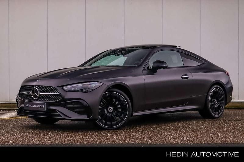 Grijs Nieuw 2025 Mercedes CLE200 AMG line Coupé | € 88.230 (Duur) - Afbeelding 1/4