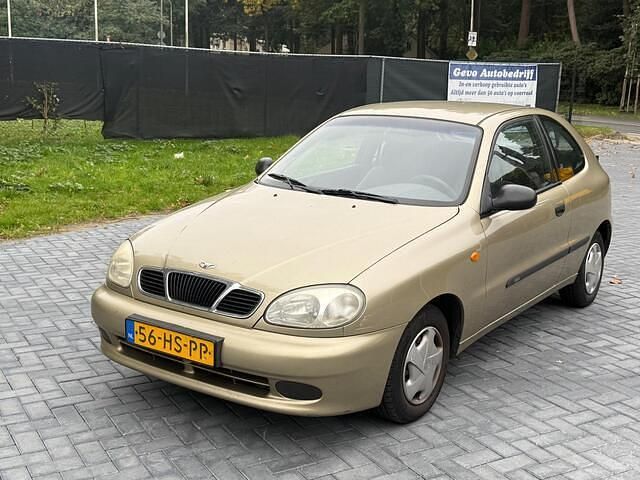 Beige Occasion 2001 Chevrolet Lanos Sedan | € 895 - Afbeelding 1/4