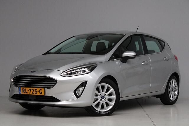 Grijs Gebruikt 2018 Ford Fiesta Titanium Hatchback | € 12.945 (Goede deal) - Afbeelding 1/4