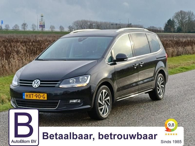Zwart Gebruikt 2019 VW Sharan Exclusive MPV | € 27.045 (Eerlijke prijs) - Afbeelding 1/4