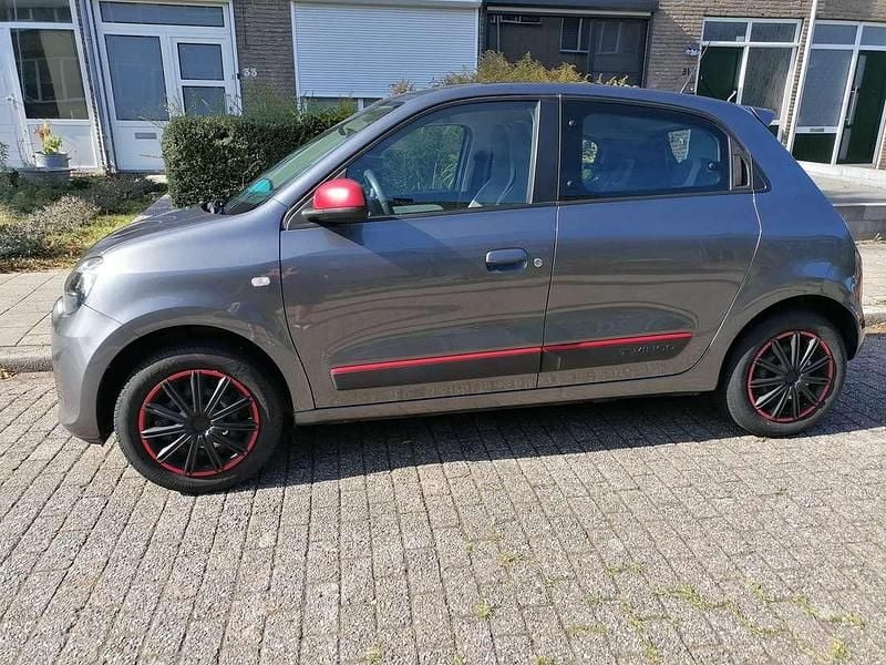 Grijs Gebruikt 2017 Renault Twingo Collection Hatchback | € 6.750 (Goede deal) - Afbeelding 1/4