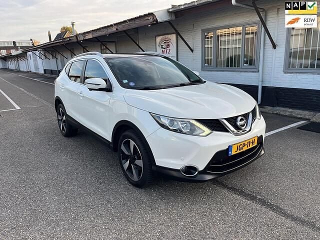 Wit Gebruikt 2015 Nissan Qashqai 360º SUV | € 9.999 (Goede deal) - Afbeelding 1/4
