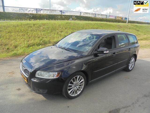 Zwart Occasion 2010 Volvo V50 Stationwagen | € 2.750 (Eerlijke prijs) - Afbeelding 1/4
