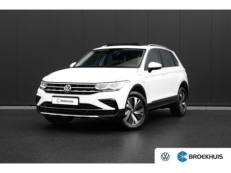 Wit Occasion 2022 VW Tiguan R-line SUV | € 33.895 (Goede deal) - Afbeelding 1/4