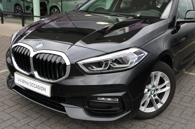 Occasion BMW 118 Sport Line 136 PK (100 kW) 2021 Zwart Hatchback
