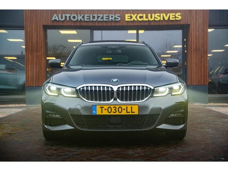 Occasion BMW 330 Executive 293 PK (215 kW) 2020 Grijs Stationwagen