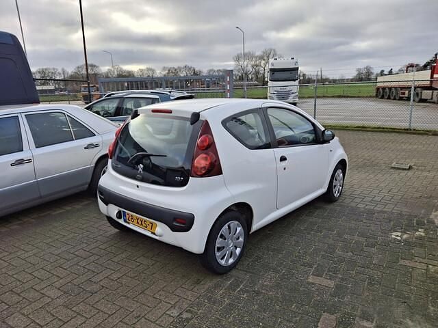 Occasion Peugeot 107 Access 68 PK (50 kW) 2012 Wit Hatchback
