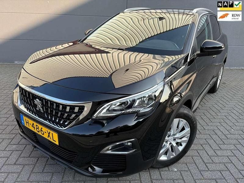 Zwart Gebruikt 2020 Peugeot 3008 Avantage SUV | € 16.999 (Eerlijke prijs) - Afbeelding 1/4
